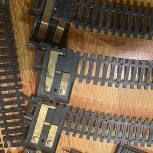 Lionel Train Tracks Curved(total  22 pieces) including switch